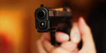 Pria di Bandung Acungkan Benda Mirip Pistol saat Serobot Antrean di SPBU