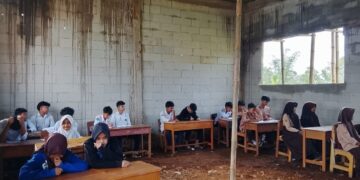 Kemana Depag Kabupaten Sukabumi? Generasi Bangsa Terabaikan, Fisik Rumbel Jauh dari Kata Layak