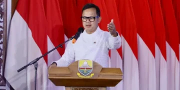 Wamendagri Ungkap Alasan e-KTP Masih Difotokopi