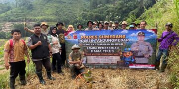 Polsek Tanjungmedar Hadir dan Peduli Terhadap Ketahanan Pangan Melalui Lomba Pembasmian Hama Tikus Dalam Rangka Hut. Bhayangkara Ke-80