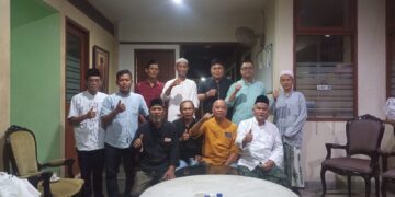 Perkuat Silaturahmi, DKM Al-Barokah Sambangi Keluarga Almarhum H. Moh. Nalendra Martakusumah