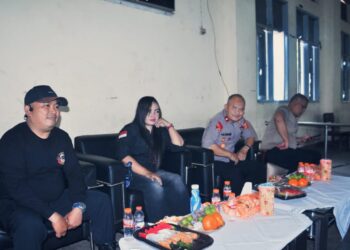Kapolsek Tanjungmedar Bersama Media Buser Indonesia Hadiri Turnamen Bola Voli Piala Kapolres Sumedang